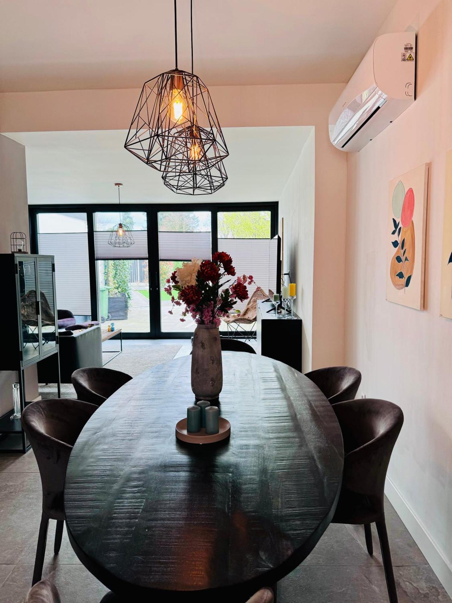 Stylish Home Near Maastricht Alicias House Lanaken Exterior foto